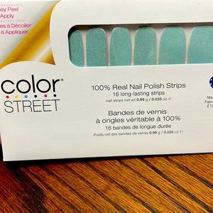 Color Street: Let’s Meet in Crete, an ocean breeze blue with a shimmering finish